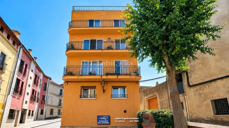 Foto fd362008-0b86-42d2-acbd-7fb82f65a2b0. Edifici a Caldes de Montbui