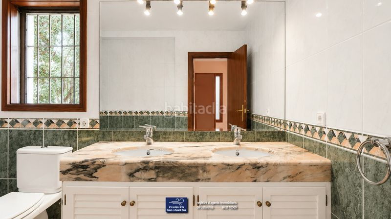 Foto f7d965fc-f8fd-4a7a-a034-6d65c5a8a5aa. Casa con riscaldamento parcheggio in Seva