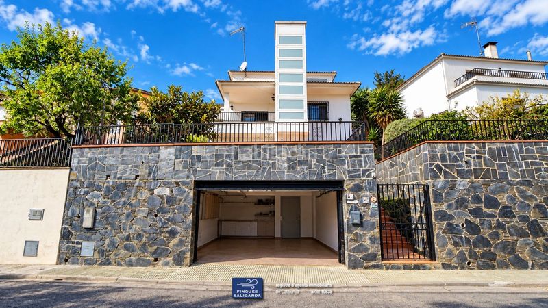 Foto 83ba358c-c2f6-47da-a1ed-6ceb576e7efd. Casa en Ametlla del Vallès (L´)