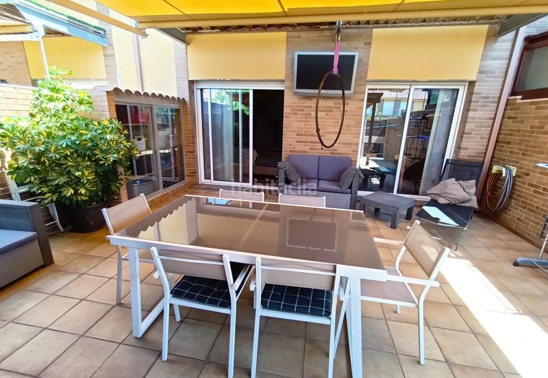 Foto b0cbbad1-6877-47f7-b621-504dfe6849d0. Casa adossada a carrer pisa 6 a Els Ametllers Cambrils