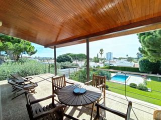 Chalet in Avinguda vilafortuny 0. Exclusivo chalet en parcela de 1.231 m2. con bonitas vistas, gra