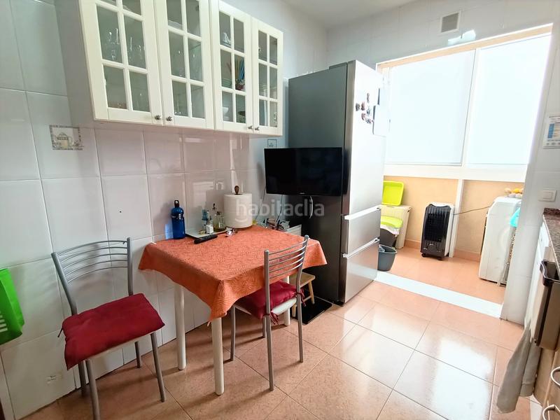 Foto a6cba768-1050-4511-962d-e337130e946a. Piso en carrer de santa anna 95b amplio piso en un estado impecable con 3 dorm.(antes 5) y garaje privado en Vendrell (El)