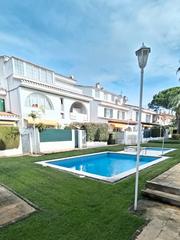 Casa adosada  Carrer de josep clarà 3f. Chalet adosado en vilafortuny de tres dorm y piscina comunitaria