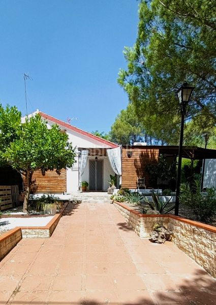 Foto c0ee1e3c-45b2-4a0d-b01b-53b24b34a288. Masia a camí de les valls 1 a Borges del Camp (Les)