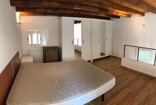 Location Appartement  Carrer del pintor tapiró. Piso en régimen de temporada de 2 habitaciones + baño + aseo. la