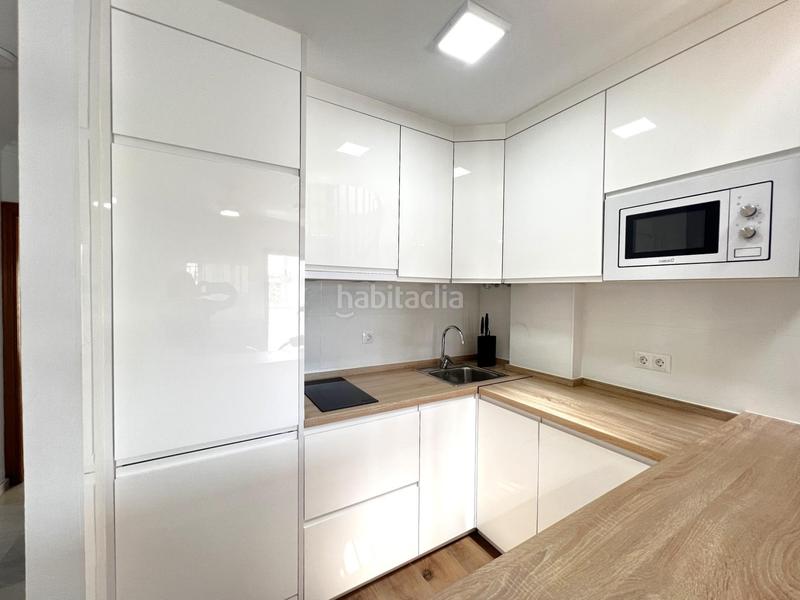 Foto bcc28d18-123f-469a-addc-1d7fb6cb7ca0. Lloguer apartament amb piscina a Los Boliches Fuengirola