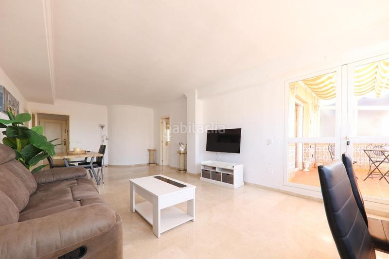 Foto d1a7dd6d-bc62-47d6-ad1d-da17f92cc19d. Àtic amb calefacció aparcament piscina a Centro ciudad Fuengirola