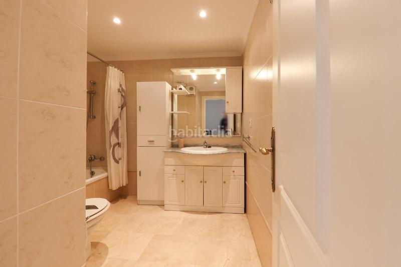 Foto eb8e0316-f77e-415f-ac10-23a68e96fcc4. Àtic amb calefacció aparcament piscina a Centro ciudad Fuengirola