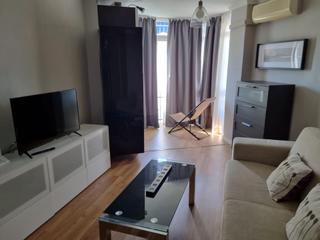 Apartament a Castillo Sohail - Myramar. Estudio completamente reformado en el centro de fuengirola. pisc