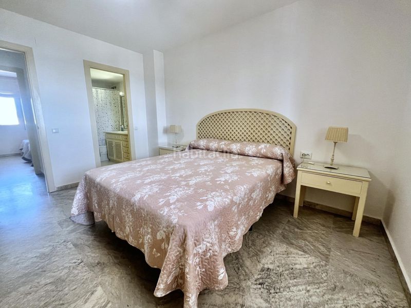 Foto 5b2d00dc-8fc4-4398-8e2c-8d041e64e266. Miete appartement mit parking pool in Playa de los Boliches Fuengirola