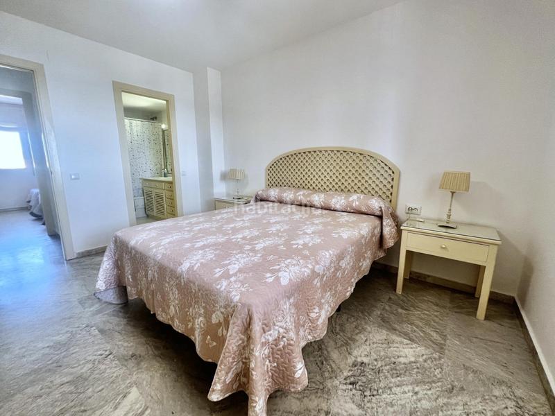 Foto 5b2d00dc-8fc4-4398-8e2c-8d041e64e266. Miete appartement mit parking pool in Playa de los Boliches Fuengirola