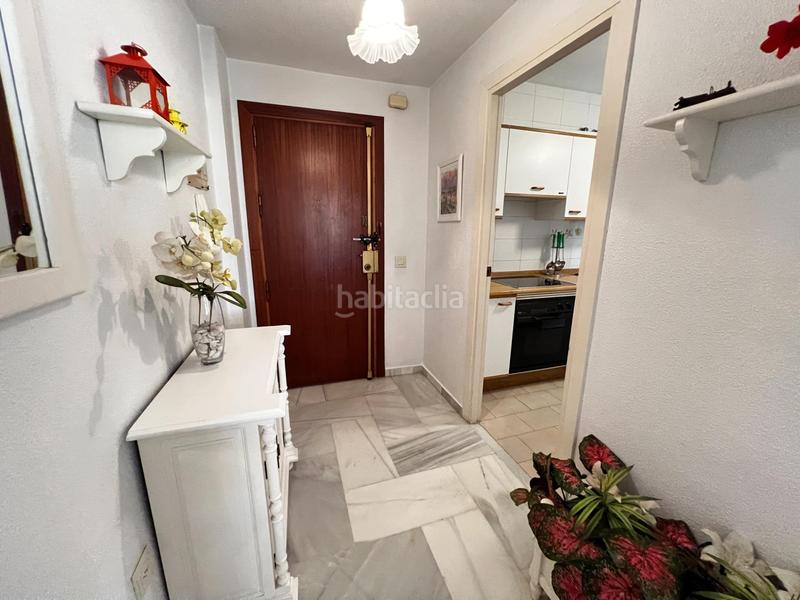 Foto 3bda922a-9610-4a9e-909d-641a703f164e. Lloguer apartament amb piscina a Castillo Sohail - Myramar Fuengirola