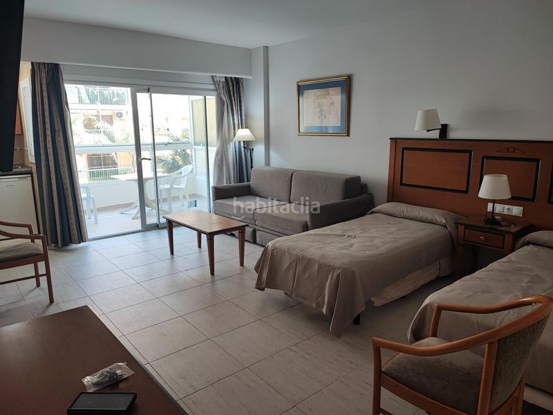 Foto 222a39cc-b634-47c3-afff-3daa99df9777. Estudi amb piscina a Puerto Deportivo Fuengirola