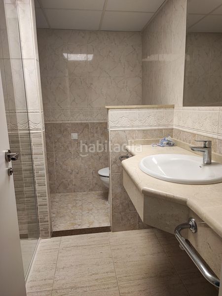 Foto c468ed67-f6f9-4e26-a6ee-e26a9976c581. Estudi amb piscina a Puerto Deportivo Fuengirola