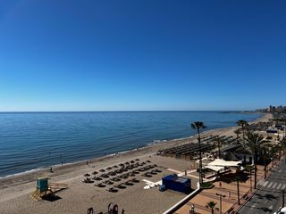 Piso en Las Gaviotas - Carvajal. Piso frontal al mar  en torreblanca. 3 dormitorios. 2 baños. gar