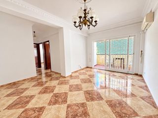 Location Appartement à Los Boliches. Alquiler larga temporada. piso 3 dormitorios y 1 baño en los bol