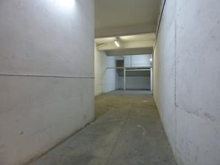 Business premise in Casc Antic. Local almacn