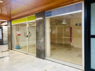 Rent Business premise in Martinica - Ateneu. Local en av. primavera