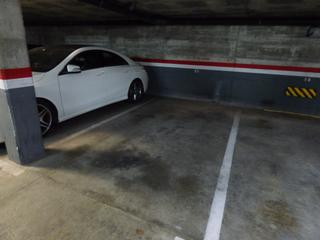 Autoparkplatz in Martinica - Ateneu