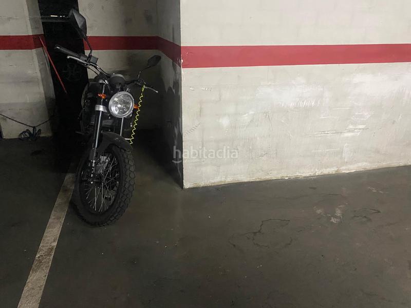 Foto fb5dc9d0-ef71-4f01-b30e-27ccd13c5dc0. Parking coche parkin en fontetas en Martinica - Ateneu Cerdanyola del Vallès