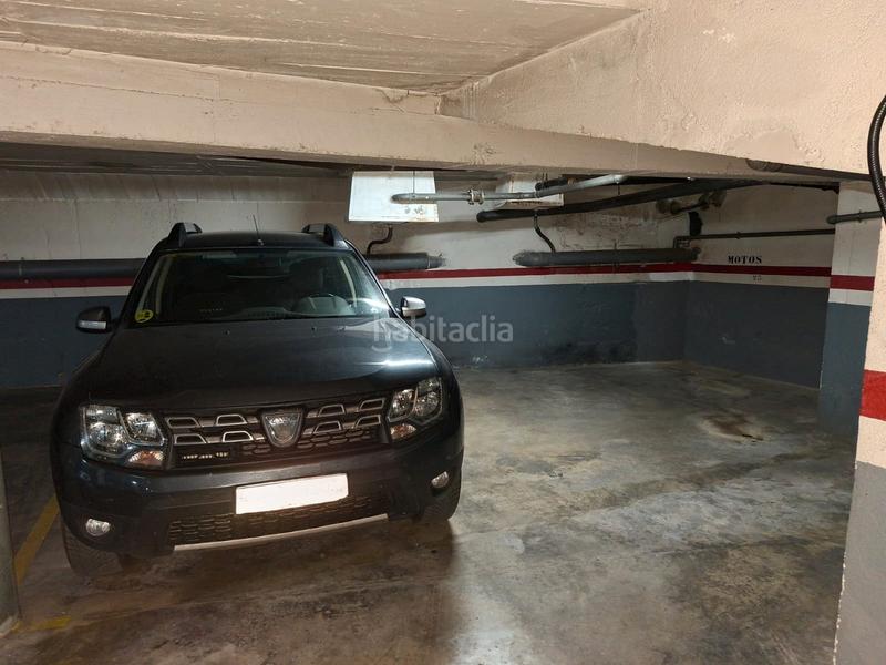 Foto 7120019e-a0fd-48f1-bba0-4aacd0a98967. Parking coche parking doble, ideal para coche grande y motos en Cerdanyola del Vallès