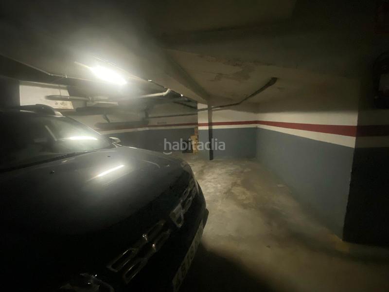 Foto 8f1febd4-e10a-442e-aa8c-866211692a65. Parking voiture dans Martinica - Ateneu Cerdanyola del Vallès