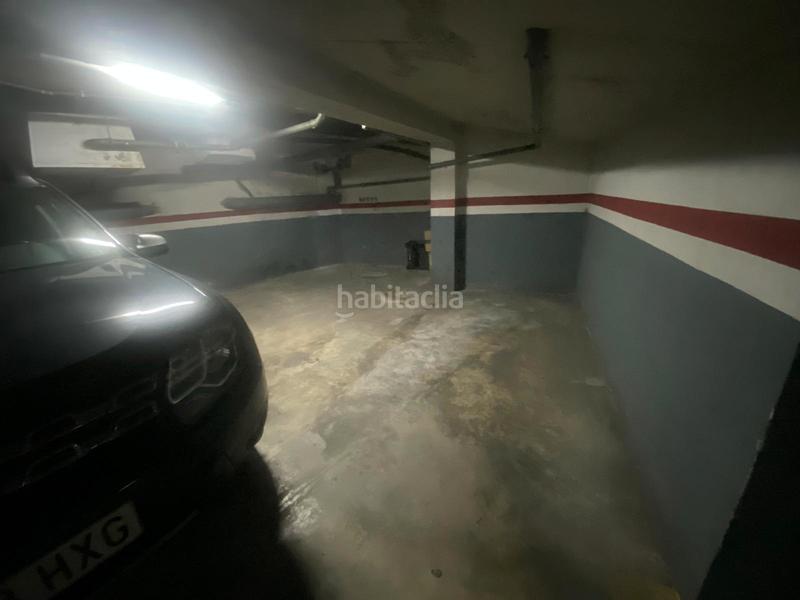 Foto a1979a1e-7e29-4c5b-971f-cb8772ed1ed0. Parking voiture dans Martinica - Ateneu Cerdanyola del Vallès