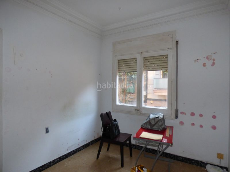 Foto ca6ad99b-cc84-40c1-bde3-08b3bd8478e8. Casa a Prosperitat Barcelona