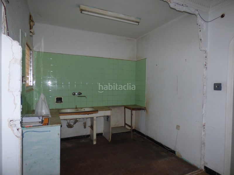 Foto e28218ca-5cb9-4353-bdd0-966f238d9f3f. Casa a Prosperitat Barcelona