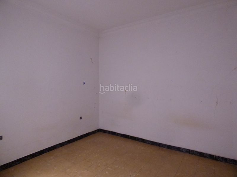 Foto ff388e6d-ac3c-4e69-bbc0-aad82986d0d4. Casa a Prosperitat Barcelona