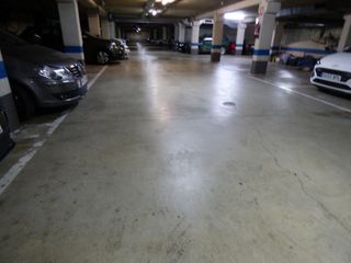 Car parking in Canaletes - Turonet