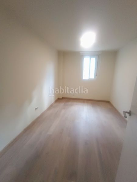 Foto 7957fd57-dd42-4710-b1b4-1c16ac7b8c1d. Pis a Amposta Madrid