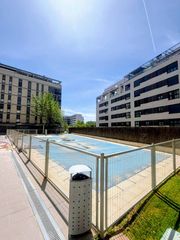 Flat in Villaverde Alto. Piso seminuevo con terraza y zonas comunes en villaverde alto –