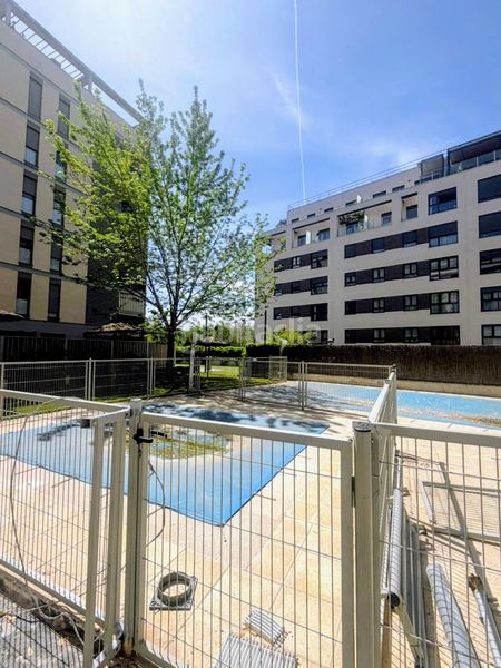 Foto a2872559-534e-47f3-ac5a-aab4faa79fc4. Pis amb calefacció aparcament piscina a Villaverde Alto Madrid
