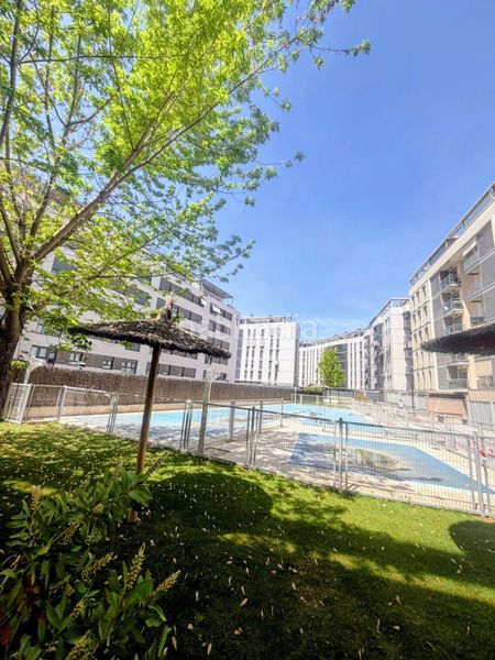 Foto d0bf43c1-7f62-4590-8b79-06aa38808296. Pis amb calefacció aparcament piscina a Villaverde Alto Madrid