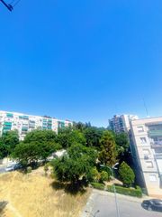 Appartamento in Ciudad 70. Coslada, zona ciudad 70. piso en venta de 3 dormitorios con asce