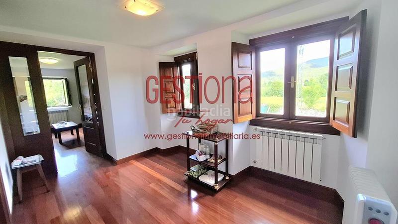 Foto 362bdd56-10f6-46ee-8a21-77e2ad956a50. Casa adossada amb calefacció aparcament a Solórzano