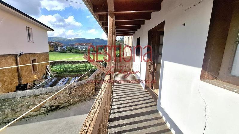 Foto 40678cbe-9513-4ba4-baf6-f4eff08b29cb. Casa adossada amb calefacció aparcament a Solórzano