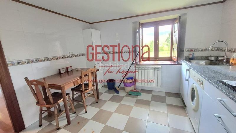 Foto 87a3875f-53da-479a-b27c-ccfc3d5c35ea. Casa adossada amb calefacció aparcament a Solórzano