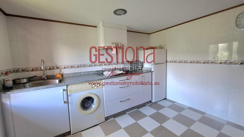 Foto affe0f13-7700-4d15-8910-51635515e5bd. Casa adossada amb calefacció aparcament a Solórzano
