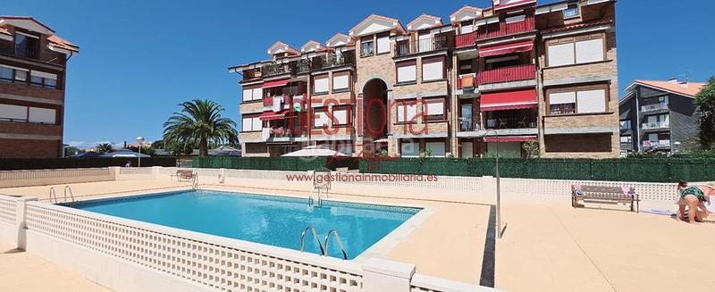 Foto b3abd9d6-e85d-4963-baeb-4f2d561f6ce2. Planta baixa amb calefacció aparcament piscina a Noja