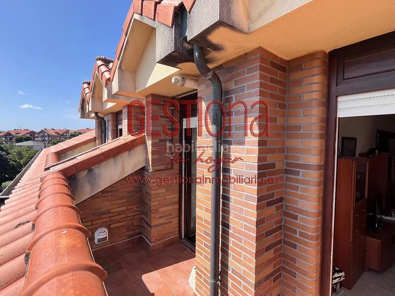 Foto 353b9bf2-1571-47ef-8c48-13b8d1842bc0. Àtic amb calefacció aparcament piscina a Ris Noja