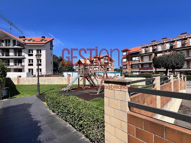 Foto 532156ec-83e9-4ea6-a182-7d5c2f551081. Àtic amb calefacció aparcament piscina a Ris Noja