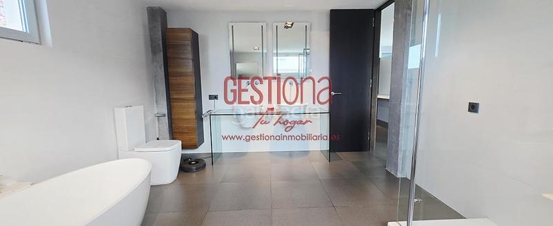 Foto 1bdb6235-e8b7-4626-949e-f3366e7e332d. Xalet amb calefacció aparcament a Maoño - Azoños Santa Cruz de Bezana