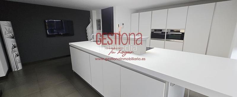 Foto 4cd8a08a-b41c-42db-abba-20bce3d8beb7. Xalet amb calefacció aparcament a Maoño - Azoños Santa Cruz de Bezana