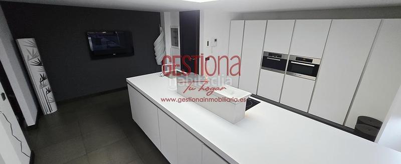 Foto 7f4b410a-ba95-4e07-b926-55146ac6727e. Xalet amb calefacció aparcament a Maoño - Azoños Santa Cruz de Bezana