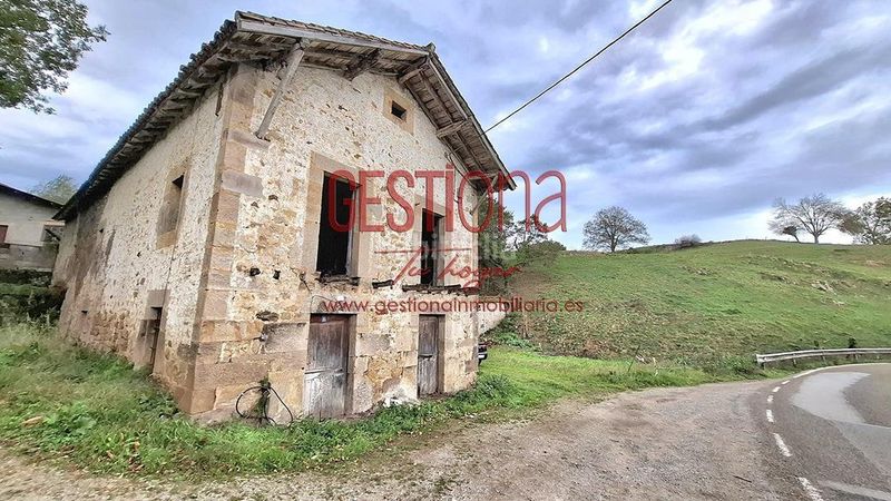 Foto db6bd087-f769-4d77-affc-14346939fd64. Casa a Villafufre