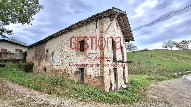 Foto fd955fef-b303-419e-93a9-90ff01078338. Casa a Villafufre