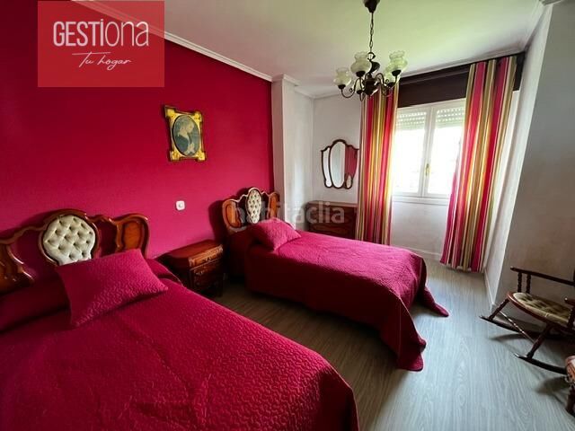 Foto 89c1de62-bf60-4c55-a3eb-585d5e12e5d7. Casa amb aparcament a Tregadín Noja