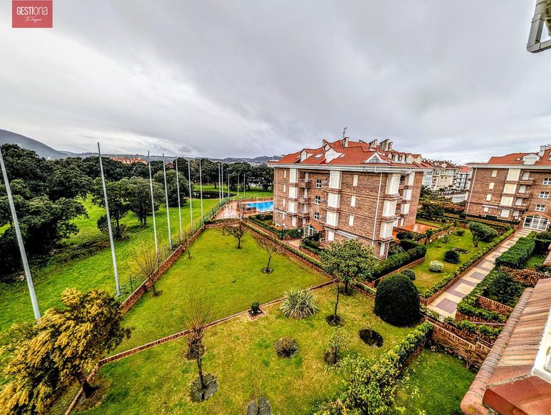Foto 7ddad302-ba8f-4b0e-9012-4c5f85878abd. Apartament amb calefacció aparcament piscina a Ris Noja